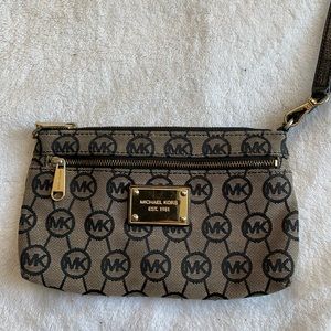 Michael Kors wristlet